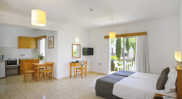 Akti Beach Village Resort, Paphos 16