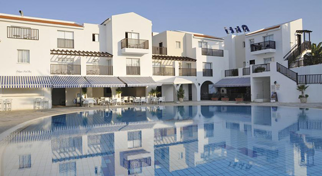 Akti Beach Village Resort, Paphos 3