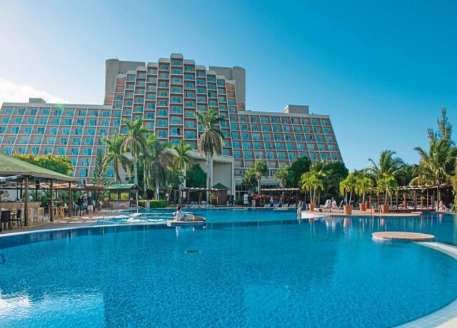 Blau Varadero 4*, Varadero 1