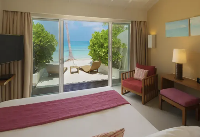 Centara Ras Fushi Resort, North Male Atoll 4
