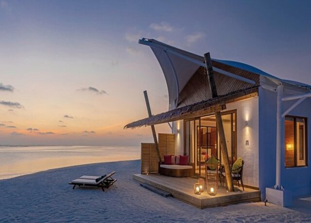Cinnamon Hakuraa Huraa Maldives 4*,  Meemu Atoll 11