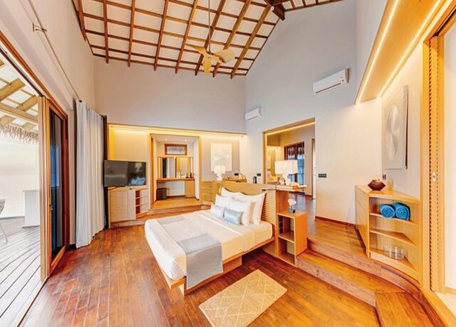 Cinnamon Velifushi 5*, Vaavu Atoll 10