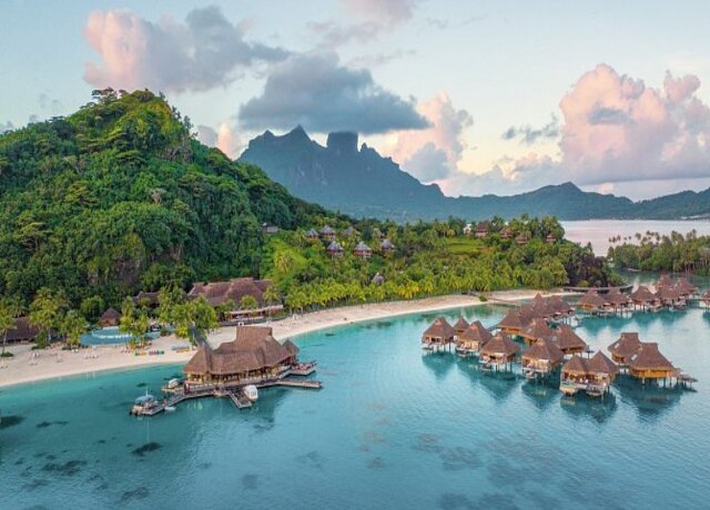 Conrad Bora Bora Nui 5*, Bora Bora 4