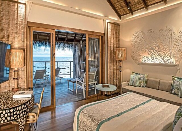 Constance Moofushi Maldives 5*, Sud-Ari-Atoll 4