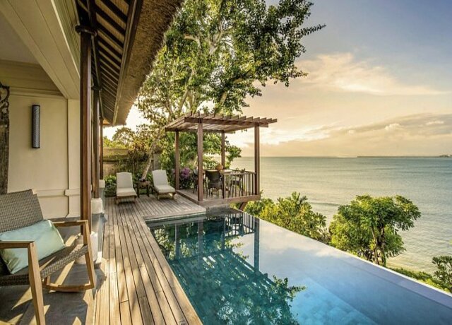 Four Seasons Resort Bali at Jimbaran Bay 5*, Jimbaran Beach 1