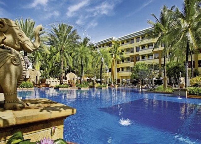 Holiday Inn Resort Phuket 4*+, Patong Beach 1