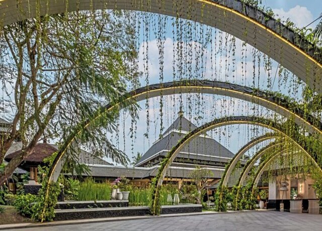 Intercontinental Bali Resort 5*, Jimbaran Beach 13