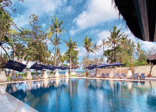 Intercontinental Bali Resort 5*, Jimbaran Beach 1