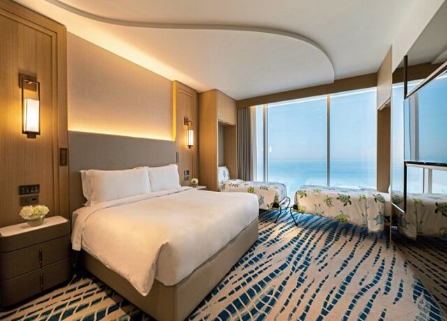 Jumeirah Beach Hotel 5*, Jumeirah Beach 5