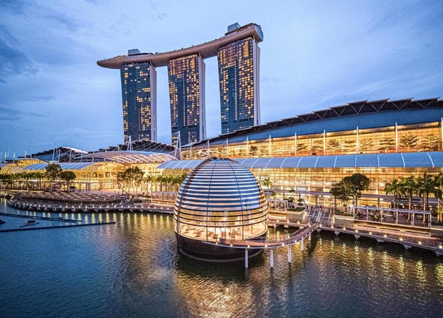 Marina Bay Sands 5*, Marina Bay 4
