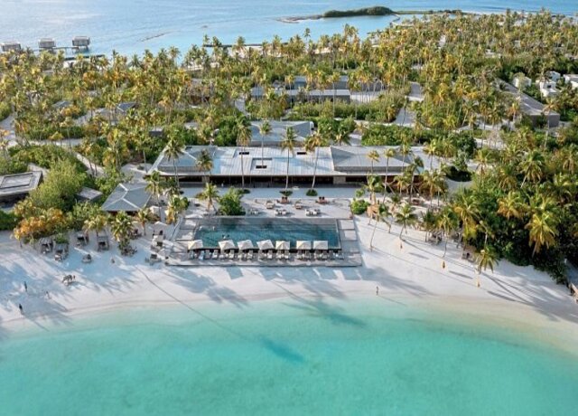 Patina Maldives 5*, Fari Islands 1