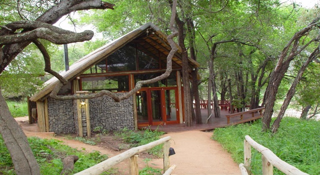 Rhino Post Safari Lodge 1