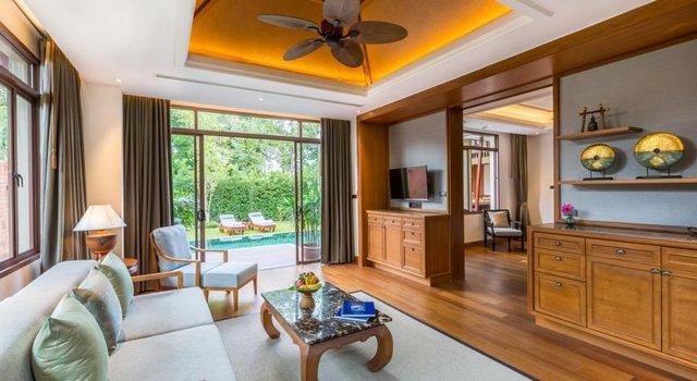Santiburi Beach Resort & Spa, Maenam Beach 10