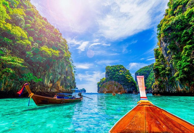 Destinatii Exotice: Sejur Insulele Phi Phi