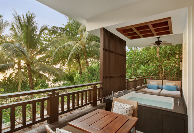 Shangri-La`s Boracay Resort & Spa, Banyugan Beach 6