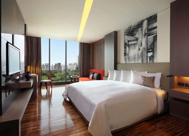 SO/ Bangkok 5*, 2 North Sathorn Road 3