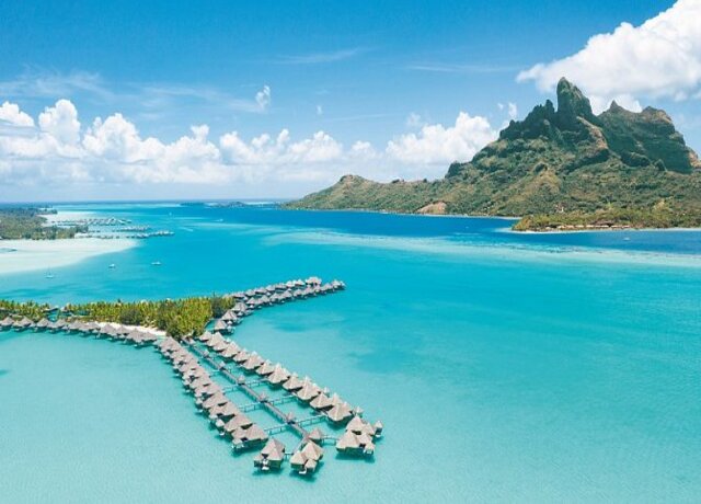 The St. Regis Bora Bora Resort 5*, Bora Bora 1