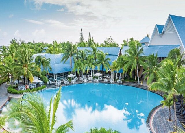 Victoria Beachcomber Resort & Spa 4*,  Pointe aux Piments 1